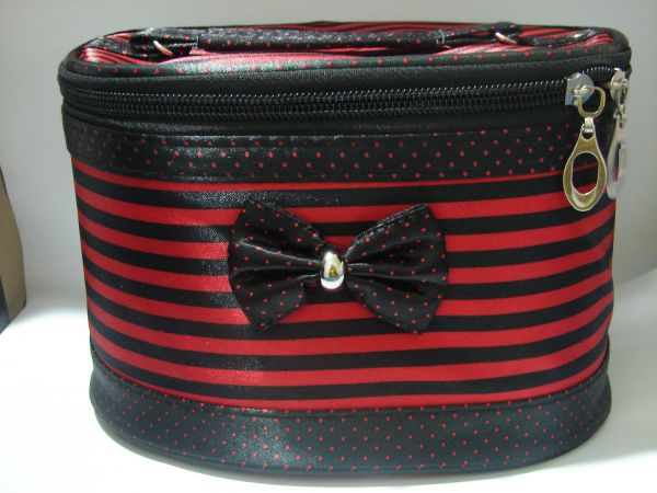 Necessaire Preta c/Vermelho - Listrado - TAM:G